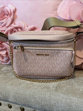Michael Kors  pink Bum bag 🌸